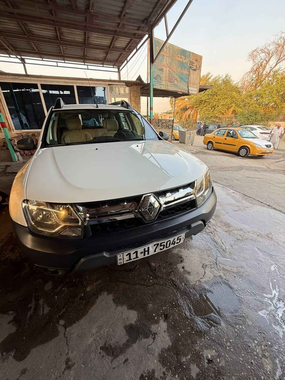 سلام عليكم للبيع رينو داستر ٢٠١٨ ماشيه ١٠٤ باسمي رقم مميز بغداد لوحات جديده مكفوله للاستفسار الاتصال ***********.    سعرهه١٠٠$
