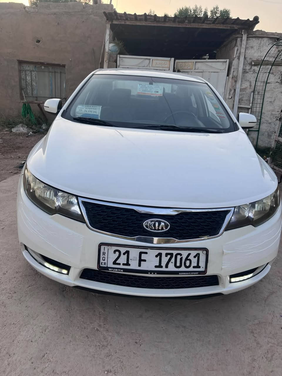 كيا سييراتو 13مكينه 1600رقم هزه سنويه جديدتخم تاير جديد حدادا جديد تدفئه تبريد شغال بيها صبغ قبق صندوك فقط بدون دواخل والباقي مكفول سعر 105مكان السياره واسط الحفريه رقم الهاتف ***********
