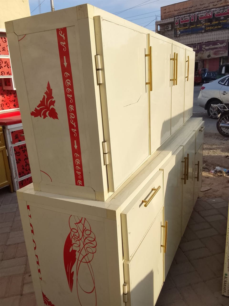 محل ومعرض  بيت القلعه للاثاث المنزلي وكاونترات الالمنيوم وبأسعار مناسبه الموقع حي الچري قرب جامع عبدلله ابن مبارك للاستفسار الاتصال ***********////***********
