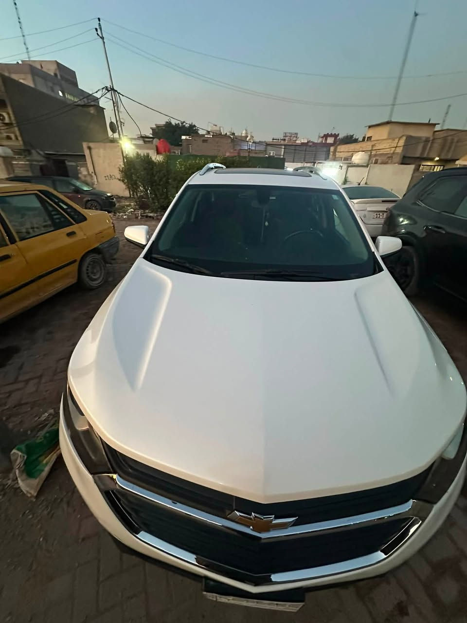 السلام عليكم للبيع او مراوس شوفر ليه ايكوينكس 2019 محرك 2000 فور ويل بانوراما تدفئة بالكشنات شاشة جبيرة فئة LT  حادثها مبين بالصور للبيع  السعر 145 وبيها مجال قليل للاستفسار الاتصار على الرقم *********** مكانها بغداد مدينة الصدر
