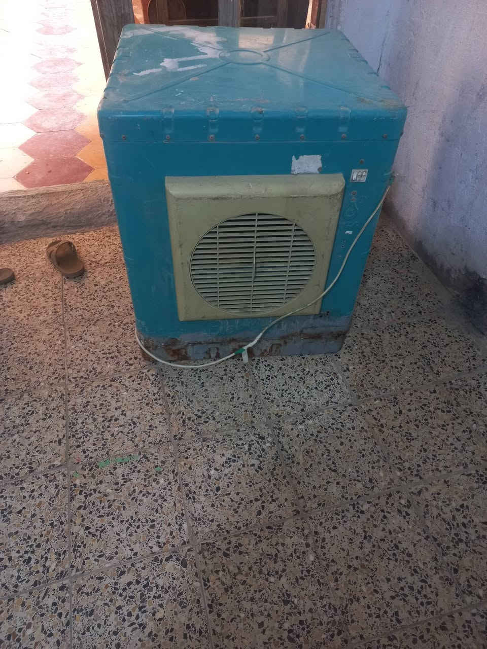 مبردات عدد ٢ شرط الشغل كامله سعرهن ١٠٠ هاتف ***********
