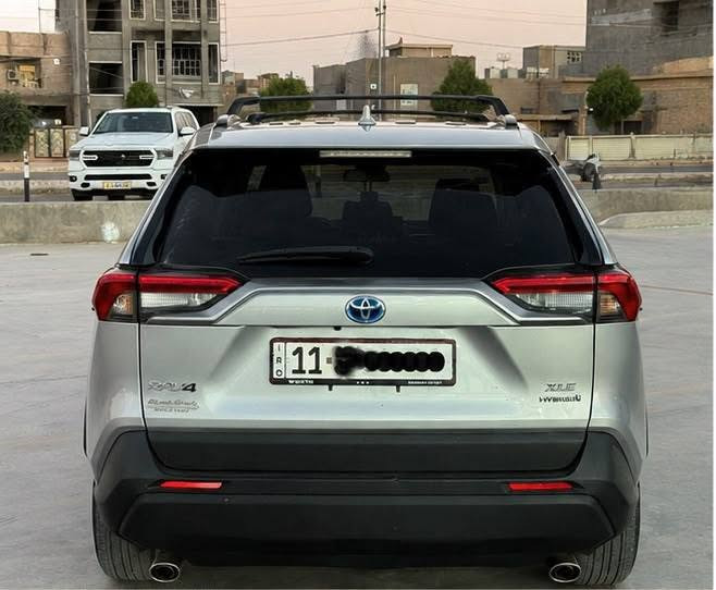 راف4 وارد أمريكي فئة XLE/ هايبرد موديل 2021/حادث أمامي تبديل البنيد مع الجاملغات الأمامية بقطع أصلية نفس اللون بدون صبغ السيارة بأسمي..رقم بغداد السعر/185//ورقة..مكان السيارة الرمادي رقم الشاصي موجود بالمنشور..للأتصال والإستفسار..***********
