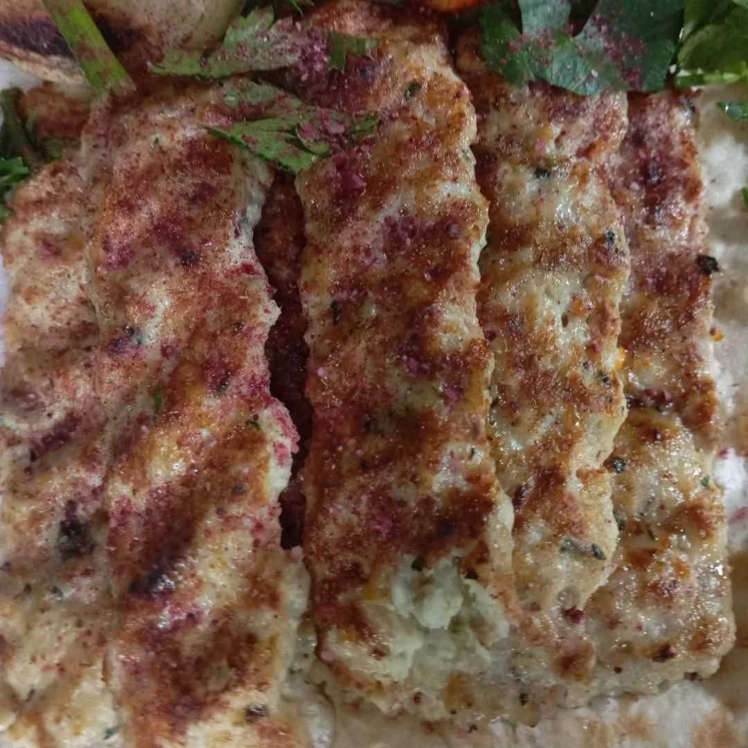🔥🔥 🔥 🔥 
كيلو  كباب لحم 16  مع
الطماطه 🍅بصل بطل ببسي

كيلو كباب دجاج10 مع
 الطماطه🍅بصل ببسي

صينيه مشكل تحتوي على كباب لحم 8شياش كباب دجاج 8شياش تكه دجاج 3شياش اجنحه نص كيلو ب16
😥😥😥😥😥😥😥😥😥😥😥😥😥
يوجد خدمه توصيل 🛵🛵🛵🛵🏍️🏍️🏍️
للإتصال *********** 
ملاحضه مستعدون تجهيز كافه المناسبات
،💯💯💯💯💯💯💯💯💯💯💯
كل الحوم الي نستخدمه عراقيه 💯💯
العنوان حي العسكري مقابيل صيدليه حاتم كريم

