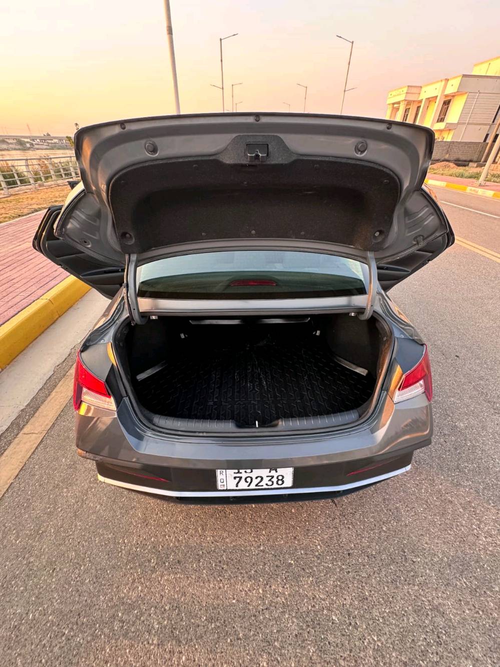 النترا موديل 2024  فول مواصفات عدا فتحه شهداء انبار وكاله عامه مطلقه مرقمه وجاهزه 
بارد الجاملغ الخلفي حادث امريكيا•
رصعتين على البارد اثر طخه بسيطه بالنقل •
صور الحادث مرفقة •
المسافة المقطوعة : (33)m
حجم المحرك: (2000) دوش 
اللون : فيراني
شاشه دجيتل 
بصمة تشغيل 
بصمة ابواب  
بصمة صندوق
تشغيل عن بعد
رادار امامي رادار خلفي وجانبي  
مانع تصادم بريك ذكي
تحديد مسار
مدخلين شحن واوكس 
تشغيل عن بعد 
كشافات بلادي  
تدفئة كراسي
نقطة عمياء 
إضاءة LED
ويل كب 
شاشة تحكم لمس
اندرويد اوتو
ابل كار بلاي
خرائط 
دخول ذكي
كاميرا خلفية دوارة 
حساسات اطارات 
مثبت سرعة Cross
اضوية امامية LED
نضام قيادة ذاتية
3انضمة قيادة (eso, Nor, Sport)

للتواصل على الرقم 
***********
وين موقع السيارة بالضبط حتى المشتري يعرف يجي يفحصها (الانبار/مدينة الرمادي)؟: 
الانبار /الرمادي