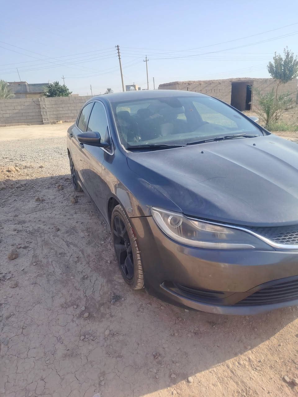 كلايسلر سي ٢٠٠ موديل ٢٠١٦ محرك ٤ سلندر  ٢٤٠٠ ماشيه ١٧٥الف كم رقم اربيل حادثها شبرين فوق قبق البانزين و الباب الخلفي عكس السائق بيه طخات بسيطه سياره كامله من كل شي ما عدا حجر البيئه  (سياره خلقه و اخلاق) 
  السعر ١٠٥ قابل للتفاوض المكان كركوك الحويجه ***********

