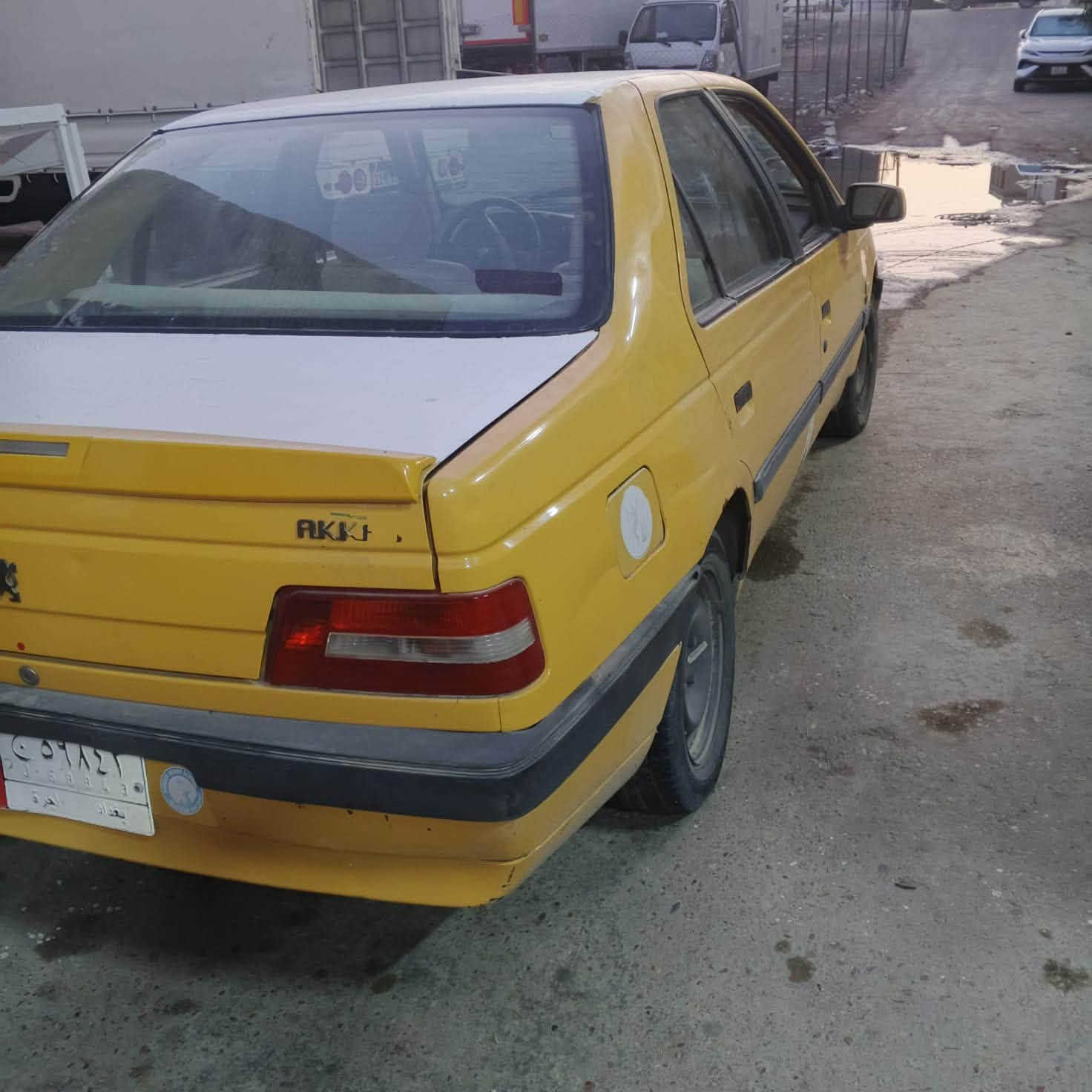 السلام عليكم سياره بيجو لبيع بيه باب صبغ الخلفي وره العبري مكينه معمره جديد كله بلادي تبريد شغال مصفره هيه وغرمه مديل 2016 بيه خيسات بل هلالات شوي السعر 30 وبيه مجال حك الجيه رقم *********** مكان بغداد
