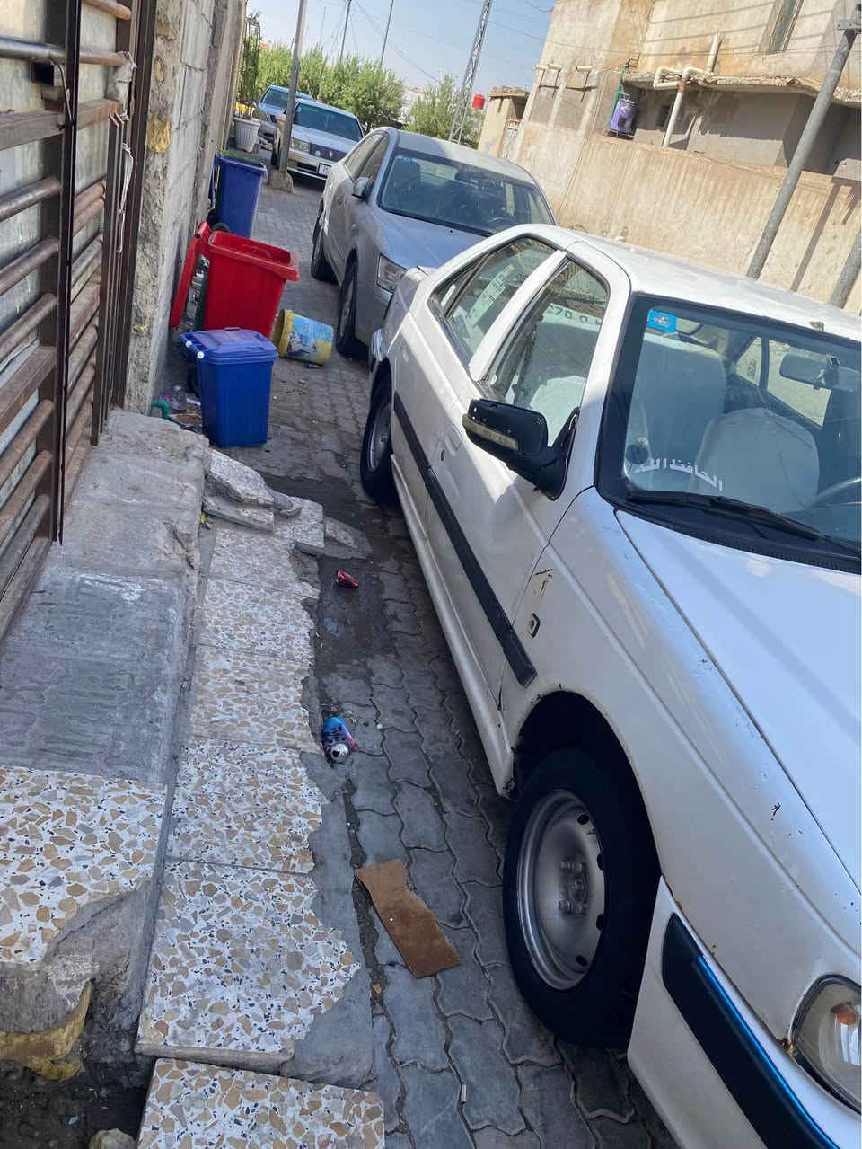 اسلام عليكم بيجو بارص للبيع سياره حلوه نضيفه 
مكينه كير مكفولات حداده نضيفه تايرات جدد سنويه جديده رقم نكليزي تبريد ثلج ويه السويج 
السعر 28وبيهه مجال مراوس حسب القناعه 
رقم*********** الزبير, البصرة
