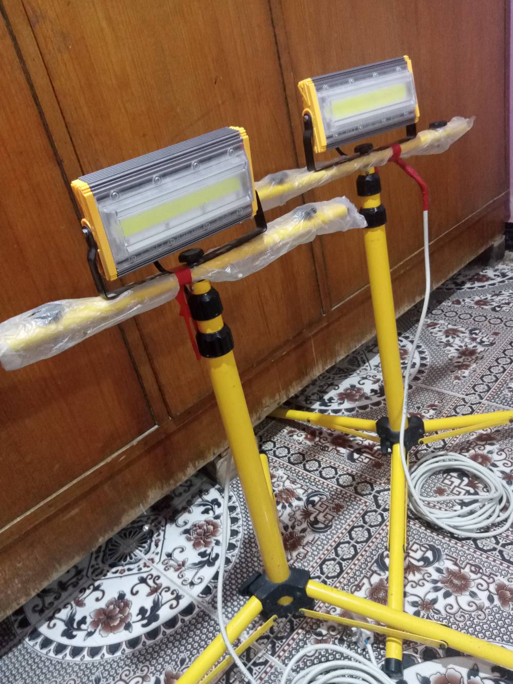 ٢ قطع • LED فلوود 50W • نظيف جداً