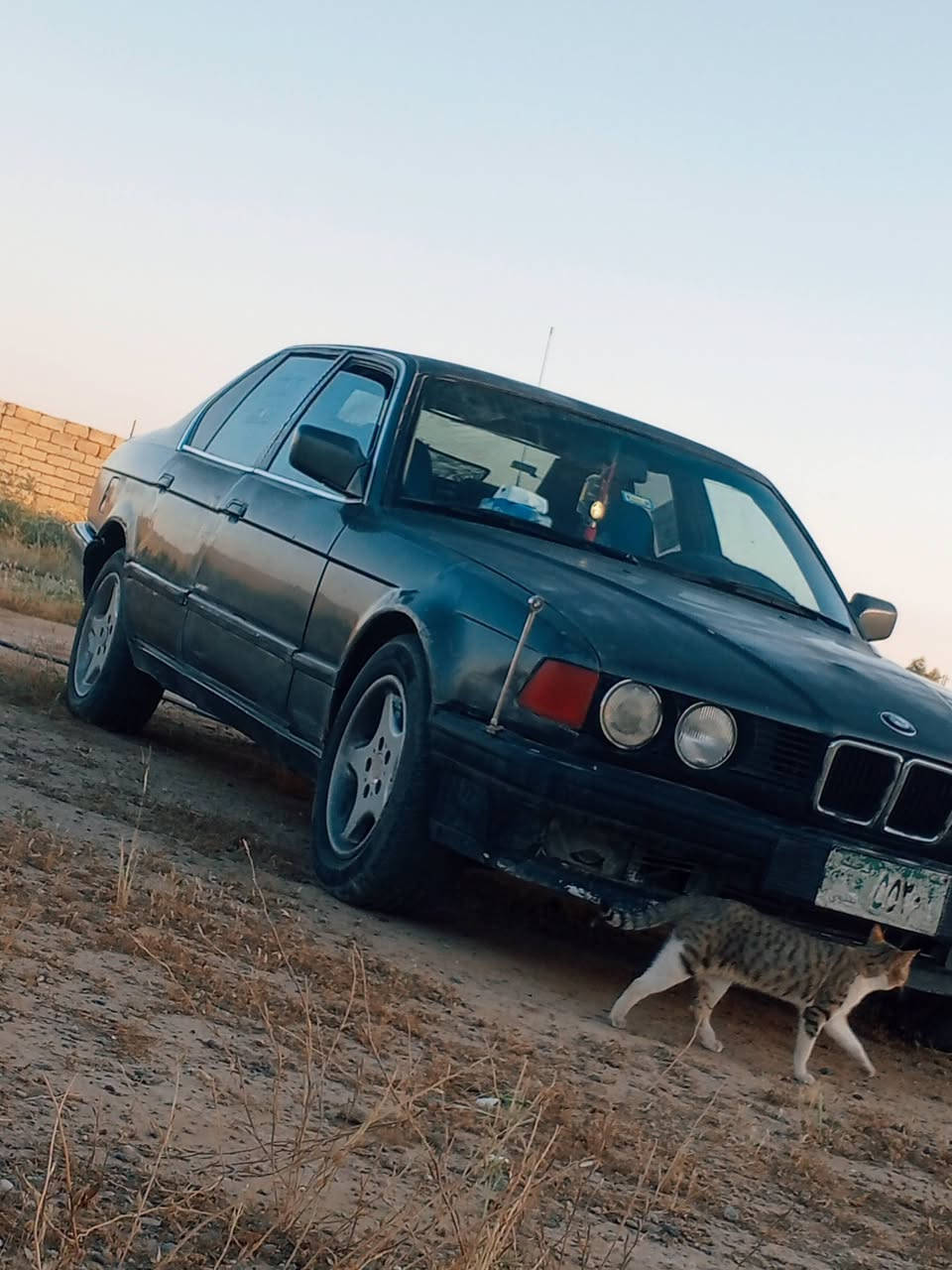 السلام عليكم 
للبيع BMW موديل 1992
735 
السعر 15 مكانها الشركاط
رقم ***********
