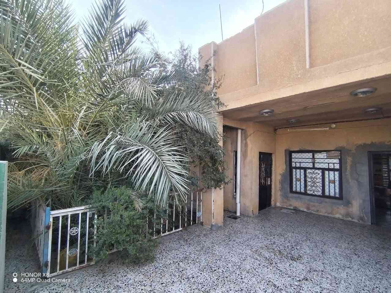 🏠 بيت للبيع في النهروان – حي المجتبى
للبيع بيت بمساحة 200 متر مربع، طابق ونصف، ويحتوي على:

🔹 استقبال بمساحة 4 × 8 متر
🔹 مطبخ بمساحة 4 × 6 متر
🔹 صالة صغيرة
🔹 4 غرف نوم، مساحة الغرفة 5 × 4 متر
🔹 صالة في الطابق العلوي
🔹 البيت مناسب للعائلة والسكن

📍 الموقع: النهروان – حي المجتبى
📐 المساحة: 200 متر
🏡 طابق ونصف

📞 للاستفسار والتواصل: ***********
***********

نص مكتوب في الصور:
- HONOR X8
- 64MP Quad Camera
- O HONOR X8