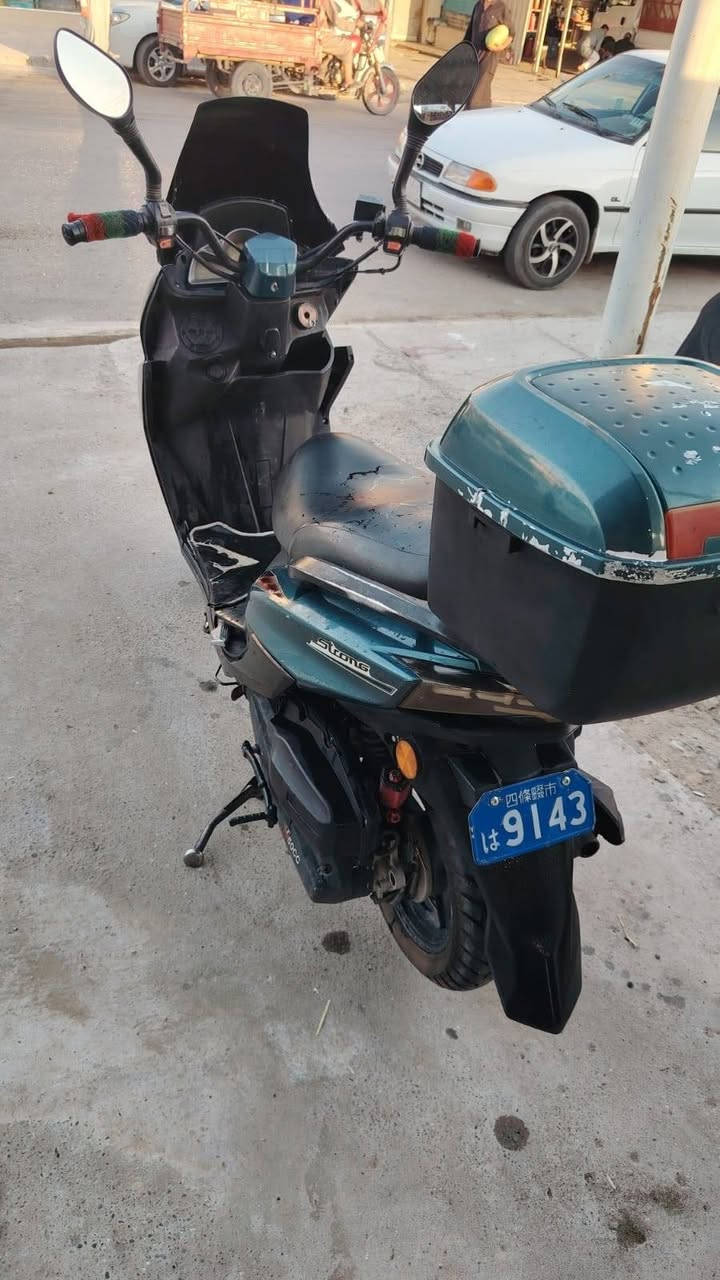 لبيع ماطور سكوتر سبور صيني مكينه ما مفتوح سعر 650 وبيها مجال رقم موبيل ***********
