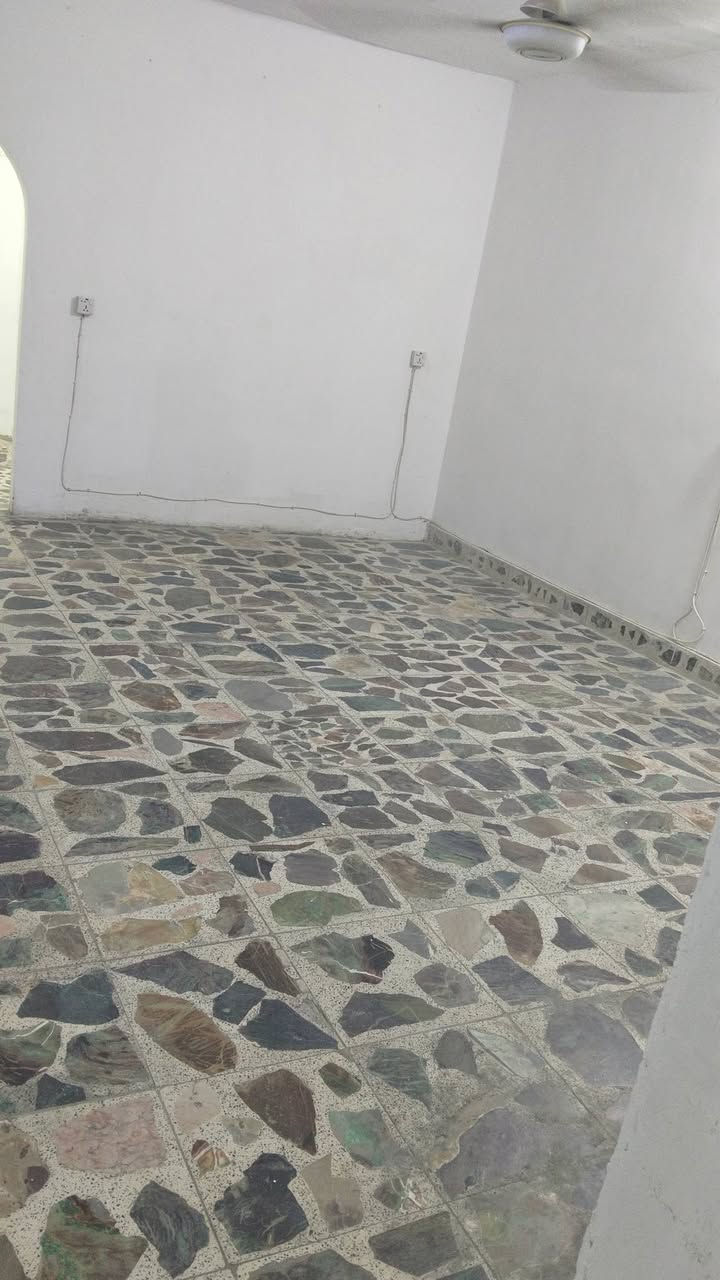 مربع ٤٠٠ • ١٦٠م • غرفتين
