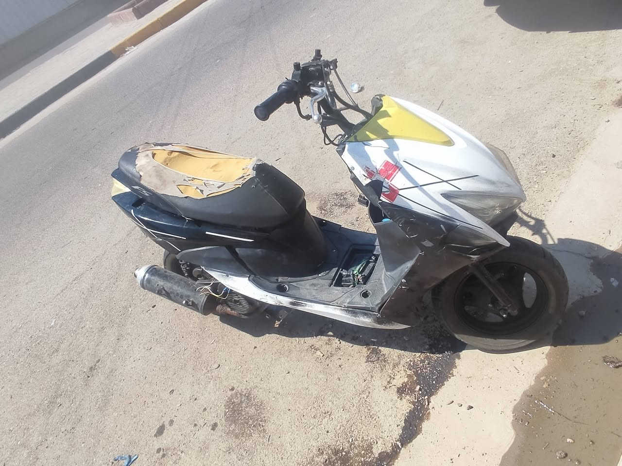 السلام عليكم دراجه للبيع ماكس Fs الدراجه نكره  بكل وقت شلعه او معدل حلوه السعر 175 او بيها مجال للتواصل ***********
