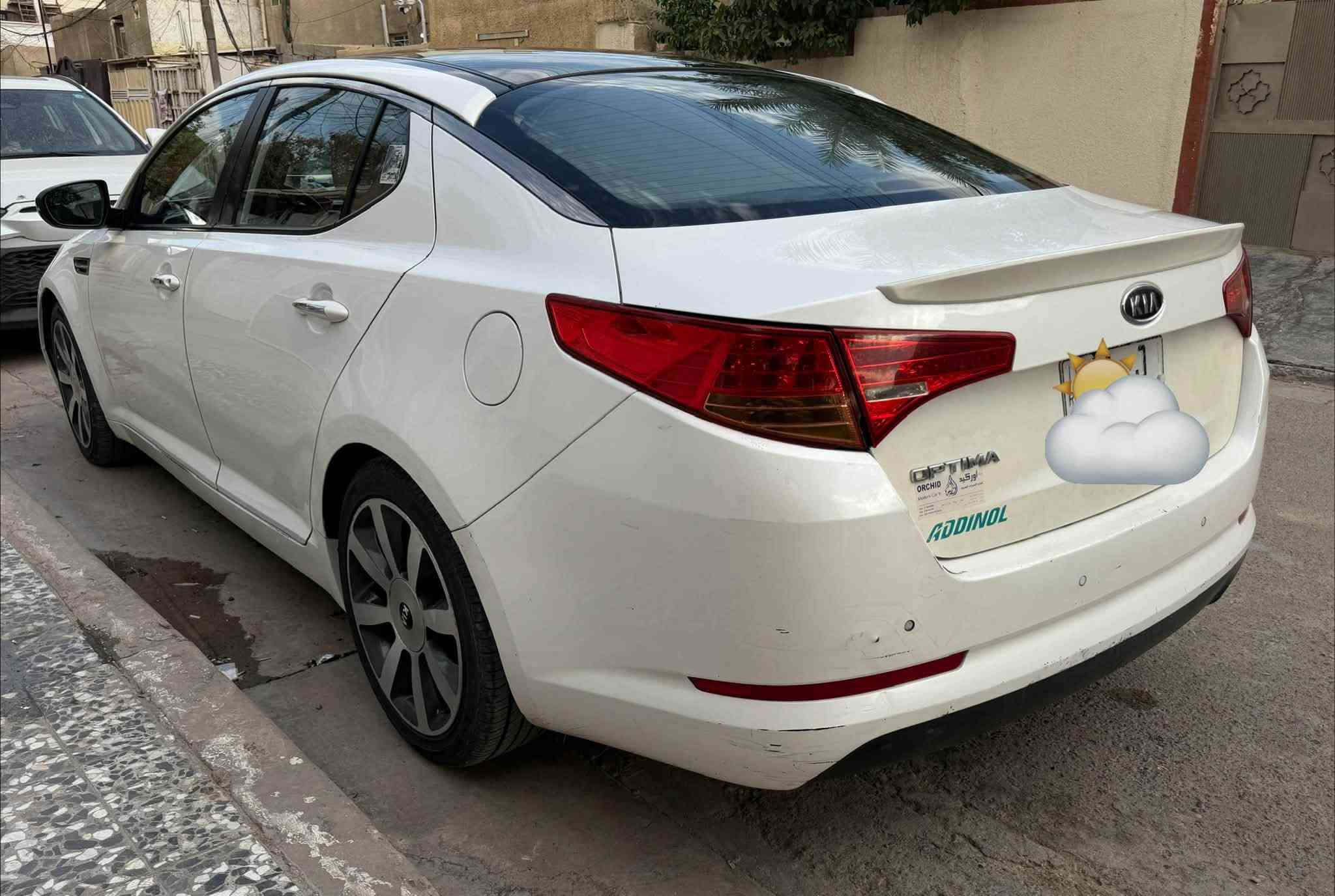 اوبتما 13 خليجي بسمي فول مواصفات حساسات خلفيه مري شفط مكينه 2000 دوش مكينه وكير على الشركه ممفتوحات
بيها فقط بنيد مصبوغ اثر طخة خفيفة بدون دواخل (مكفولة) و باقي مكفول 
شاشه كامرا بلاديه بلماريه البداخل ما عدا الشاشه شاديلها تحكمات شفتات استيرن بصمات ابواب وجنطه بصمه تشغيل 2 بصمات سويج تحكم كشنات تبريد قطعتين مري شفط بنوراما كشنات مدوشمه رقم بغداد بسمي مكاني بغداد الدوره تخم تاير جديد باتري جديد سيارة جاهزة
 للاستفسار ‭***********‬/‭***********‬
سعرها ١٢٩ بي مجال
