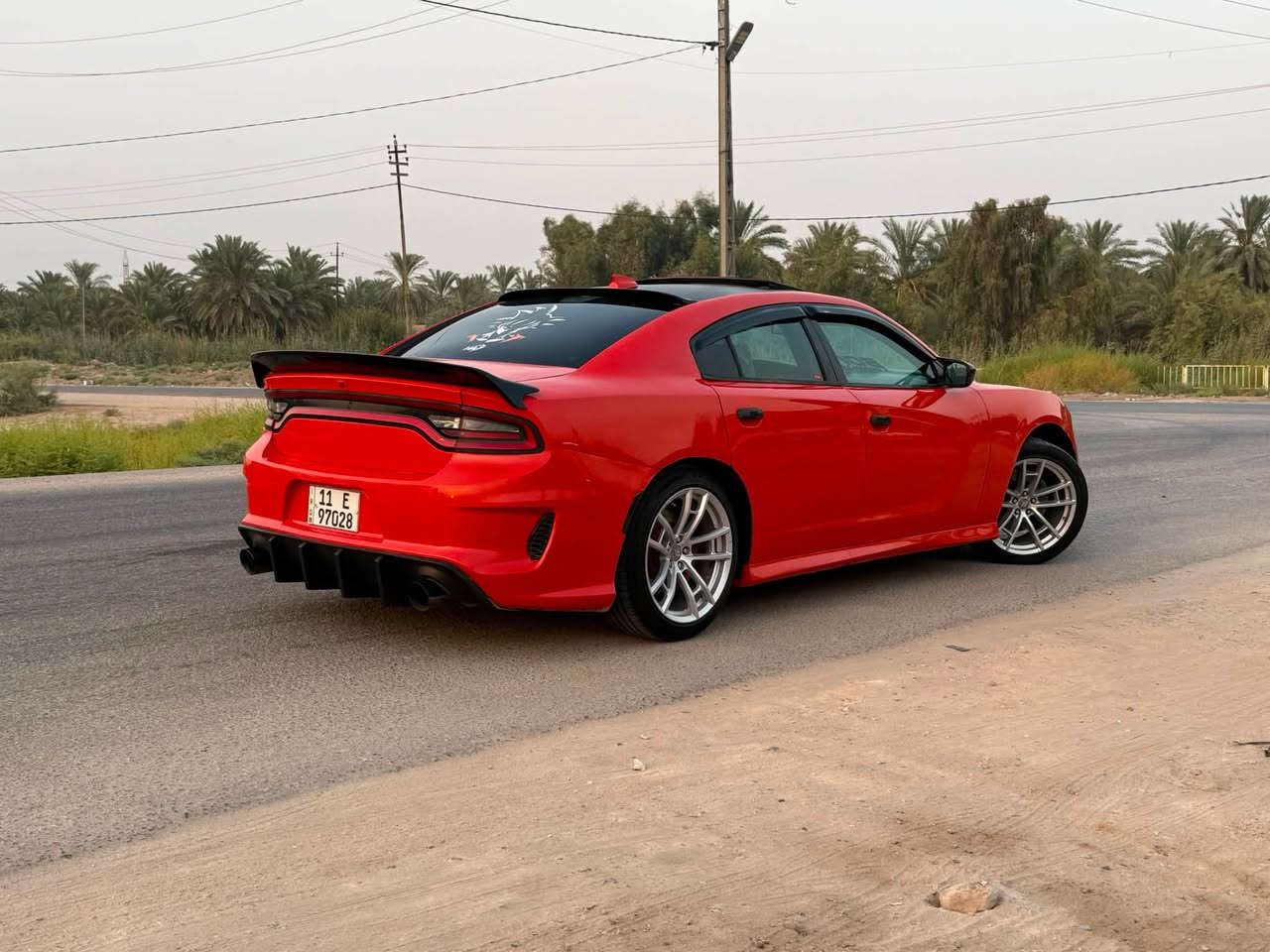 السلام عليكم 
*للبيع أو مراوس*
*دوج جارجر SRT موديل 2021 أصل أصل*

*حالة السيارة:*
- صبغ عام
- معجون بالجاملغات الخلفيات
- تعمير بالتكم
- سيارة كاعدة ومرتبة كلش، شبابية
- كير + مكينة + حدادة + تبريد كله كفالة
- منظومة تبريد جديدة ثلج

*الشغل والمواصفات:*
- مكينة مشدود إلها 5700
- ثلاجة وتفرعات + سكات فجوج + بريمبو
- دبات بورلا + اكس بايب + هدرز
- مبرمجة: فتح فصلة + طلقات + نار
- تستقبل عادي محسن وانسى شي اسمه صرف بانزين
- *الداخل:* نحلة كنتارا، فول مواصفات
- فتحة سقف + كشنات كهرباء
- تبريد كشنات + تدفئة كشنات + تدفئة ستيرن
- وباقي المواصفات المعروفة للـ SRT

*السعر:* 138 ورقة $ وبيها مجال بسيط 
والله بلاش، ما أظن اكو 21 بهالسعر

*المكان:* بابل - الحلة - أبو غرق
*للاستفسار:* ***********
