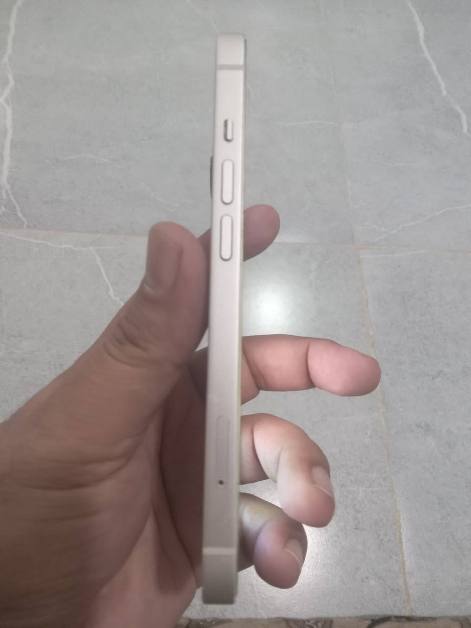 ايفون 13 • بطارية ٩٤٪ • ١٢٨ جيجا