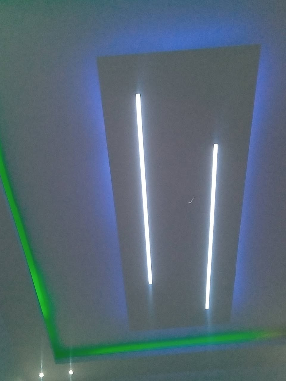 ​💡 الإبداع في عالم الإنارة والكهرباء! 💡
كهربائي محترف بخبرة واسعة يقدم لكم أفضل الخدمات لتنفيذ وتصميم أحدث الديكورات الضوئية:
●​إنارة البروفايل 
●جميع أنواع الإنارات
●​تأسيس وتشطيب: أعمال كهربائية متكاملة بضمان، أمان عالٍ، واهتمام بأدق التفاصيل
《​دقة في المواعيد، جودة في التنفيذ، وأسعار تنافسية!
​📞 للتواصل والحجز:ابو جنيد [***********]
