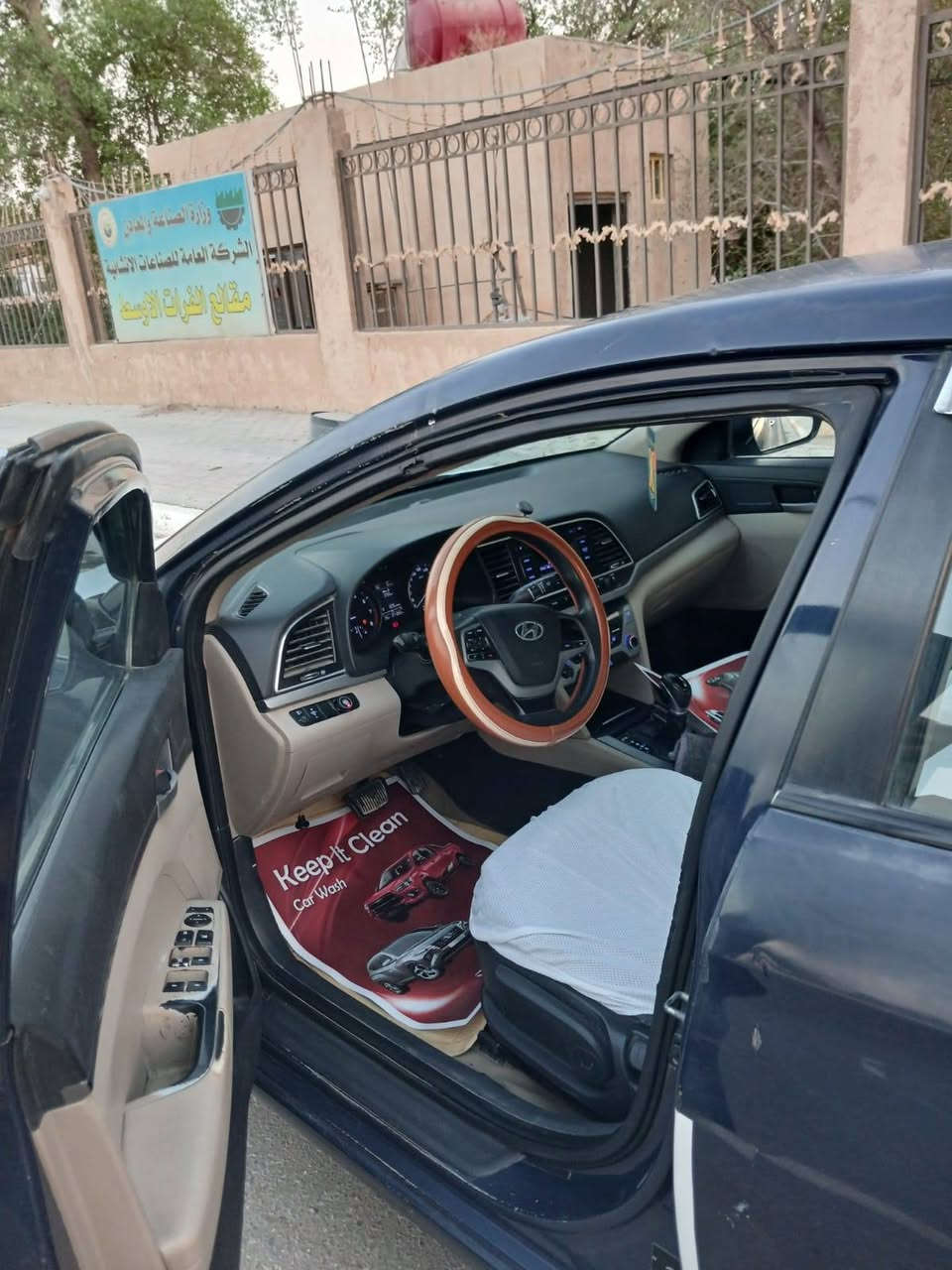 السلام عليكم سياره نوع النترا موديل 2017 خليجيه السياره سياره جاهزه كير مكينه حداديه تخم تاير تبريد مكينه 2000 دوش بيه مكانات كلير بدون معجون وبدون دواخل السعر 88بيه مجال رقم الهاتف *********** باسمي تحويل مباشر بيع فقط
