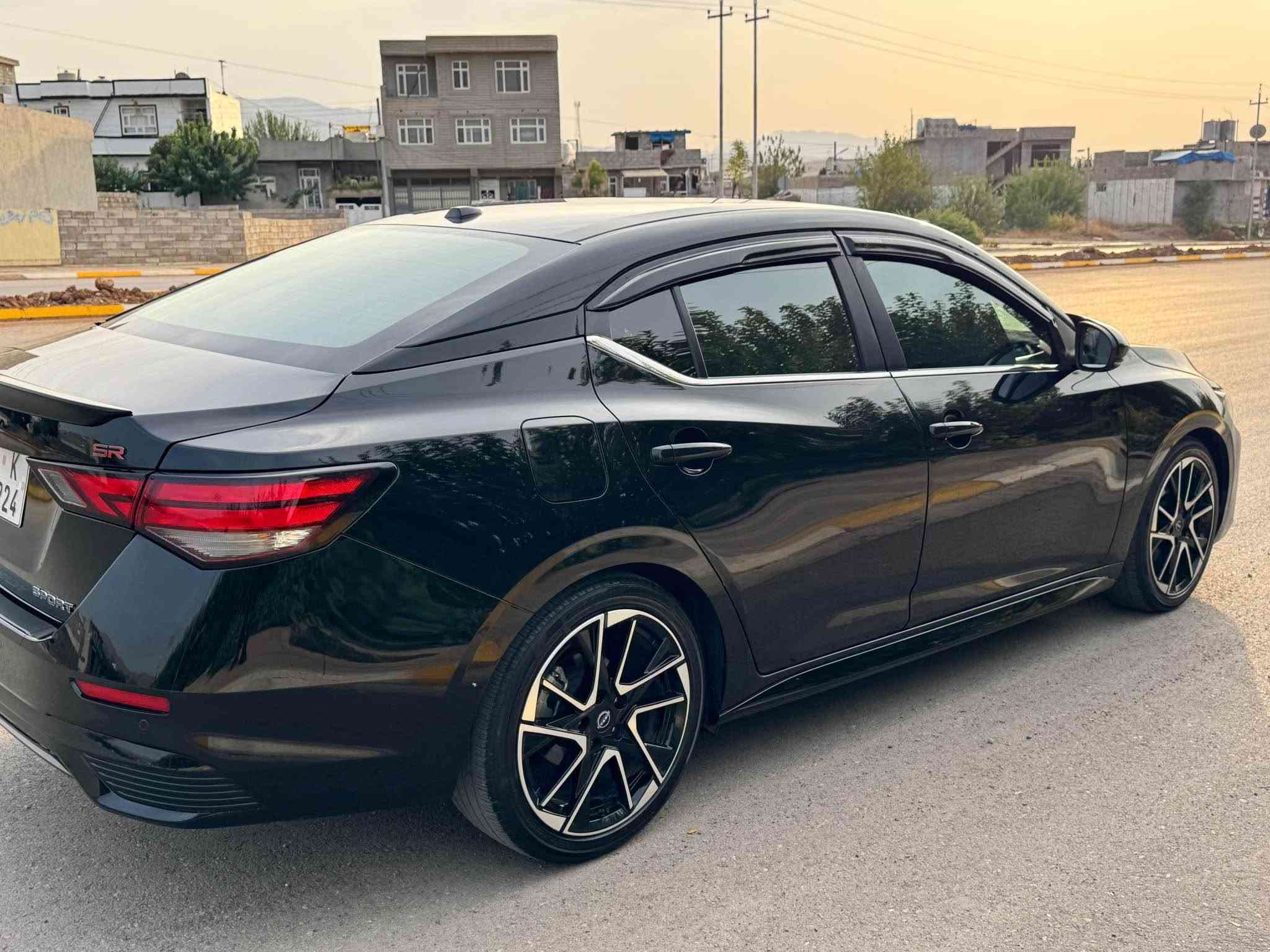 سنترا SR • ٢٠٢٥ • ٣٨٠٠٠ ميل