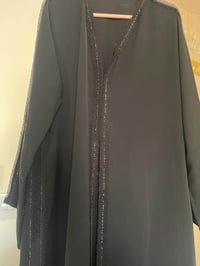 عبايات • مستخدمه • سواد فاحم