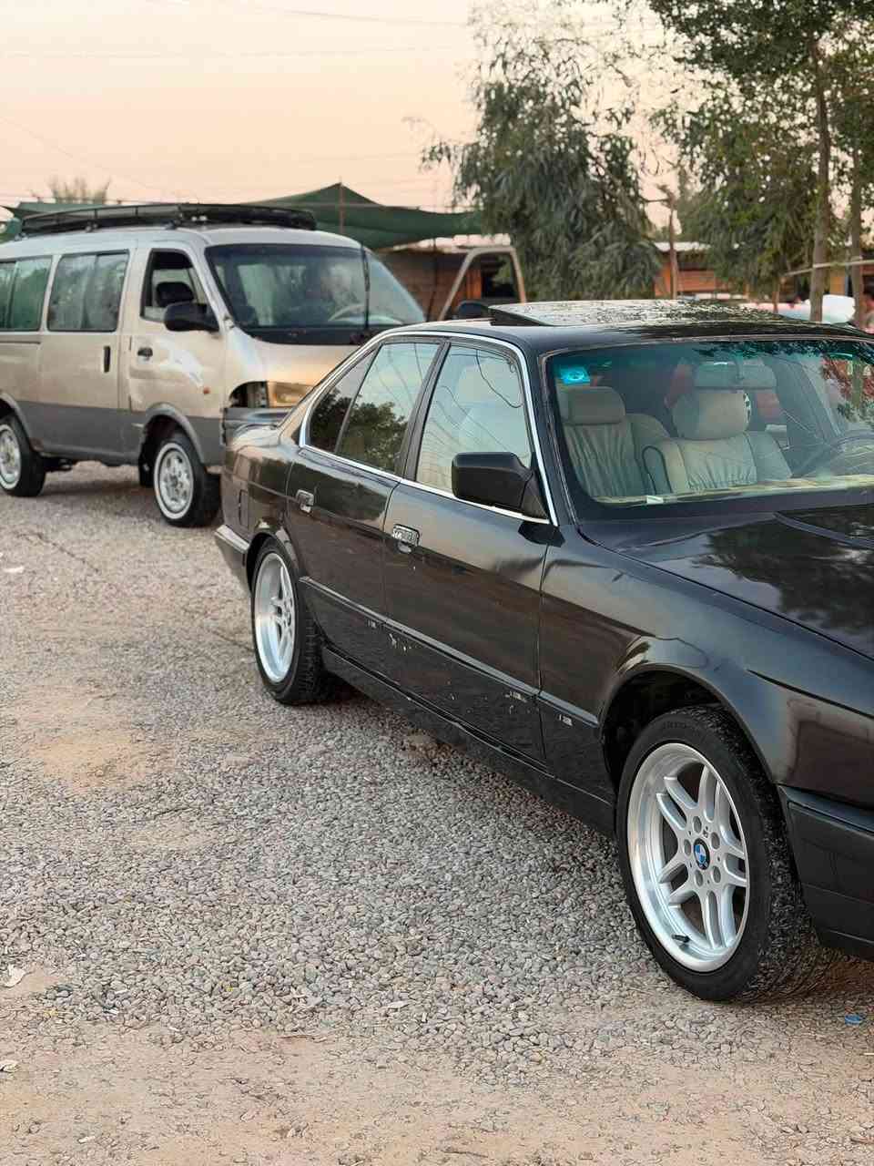 سلام عليكم بيئم 520. كير عادي مكينه مفتوح رقم بغداد سنويه ما صاقطه تحويل ثاني يوم كير مكينه كفاله صدر امامي خلفي غرفه جديده ويل جديد.  سياره كلشي بيها جاهز.  زينون دمام تخم تاير مكاني ديالى بعقوبه تقاطع القدس
السعر 44 بيها مجال  
***********
