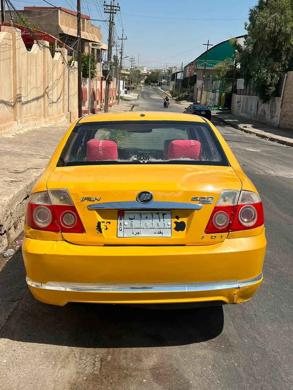 السلام عليكم للبيع 
ليفان 520  رقم بغداد شرط التحويل 
صاحبها الشرعي بل موصل مشروع وطني 
يعني وين ما يعجبك تحول السياره 
كوبون بانزين بيها 
محرك شرط محرك كورله كير شرط كير عادي 
جامات كهرب كهربايات كلها شغاله 
عليها هيئة ٥٠٠ الف غرامات صفر 
مكان السيارة موصل جانب الايسر حي المصارف 
سعر السيارة 30 ورقة 
*********** واتساب 
*********** واتساب
