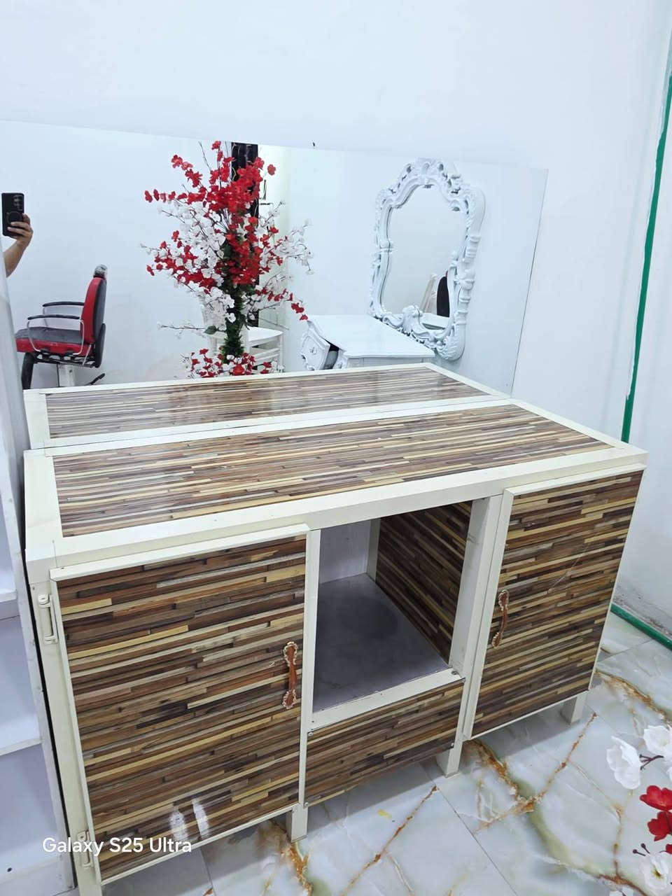 غراض صالون للبيع
*********** زياد
***********
العنوان بعقوبه كنعان شارع العام
