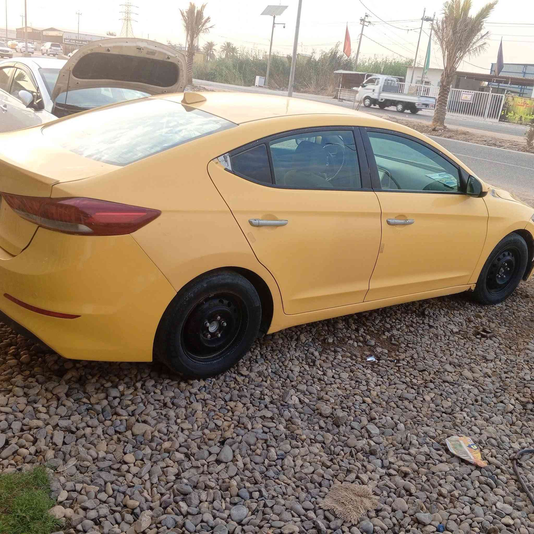 السلام عليكم النتره 2017 امريكي سوناره بيه حادثه بالجاملغ الخلفي كلش بسيط رقم بغداد السياره جاهزه فول مكينه حداديه تبريد كلش نضيفه مكان بابل شوملي معروضه 105وبيه مجال لتصال ***********سيد امير

