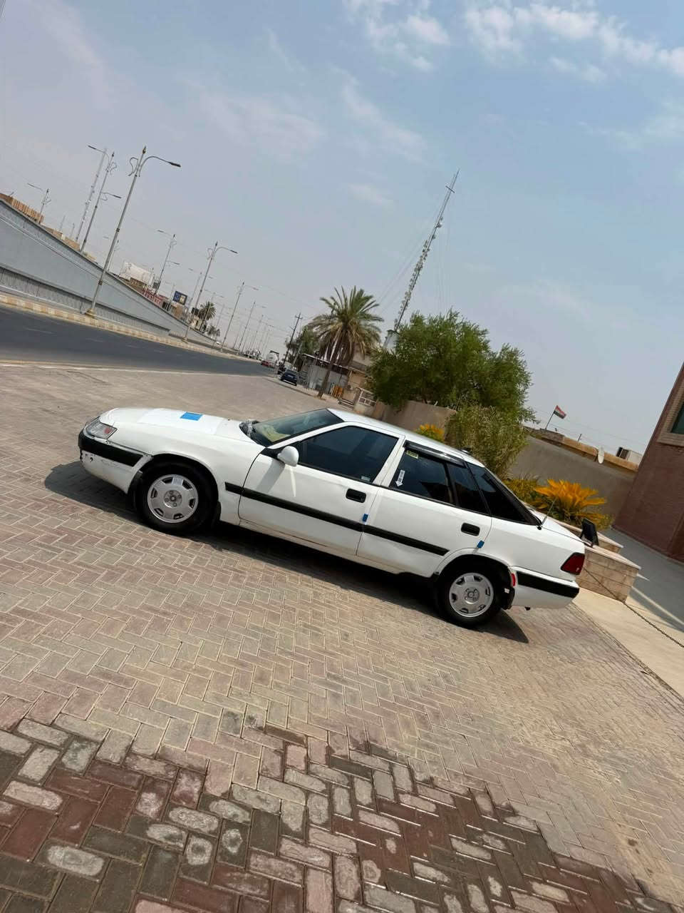 السلام عليكم للبيع #دايوواسبرووموديل94صلاح الدين من شروع وطني تحويل مباشر محرك1600أسود كير ومحرك شرط صدر جديد داخل جديد تايرات 4جدد مسجل شغال سماعات4تبريد منضومه كامله نقص كمبريسر كهربائيات شغاله منضومه بانزين جديده نوزلات +بلكات بدون ضربه مصبوغه حزام جماليه فقط #السعر27وبيهامجال ويرهم مراوس حسب القناعه المكان صلاح الدين تكريت 
للأستفسار ***********
