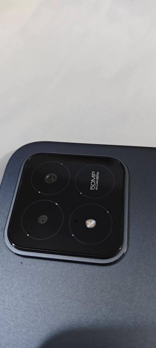للبيع شاومي pad6s pro ذاكرة 512
موجود كامل ملحقات شاحن وكارتون 
السعر ٥٧٥ وبيه مجال بسيط 
واتساب ***********
المكان بغداد
