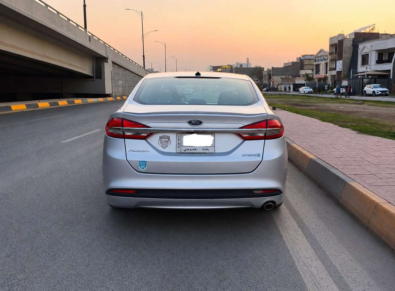 السلام عليكم .. فورد فيوجن هايبرد موديل 2018 رقم بغداد محرك 2000 تنفس طبيعي محرك وكير وبطارية مكفولات ترايك وين ما تحب والامريكي معروف  
التبريد ثلج 
منضومة زنون عالي ناصي 
بصمه تشغيل
شاشه اندرويد 
تحكم استيرن جهتين 
اشاير بالمري 
السيارة فول مراصفات عدا الفتحه
صدر وتخم تاير نظيف
وارد امريكي حادثها جهة اليسار تبديل 4 قطع نفس اللون بلادي بدون دواخل شواصي لغود مكفولات
وصبغ وجاملغ خلفي فقط 
صارت بيها ضربه بسيطه بالجديد بعدها ما مصلحه 
بيع او مراوس بمكينه جبيره . جالنجر كمارو شعندك راسلني واتساب *********** حلة, بابل
