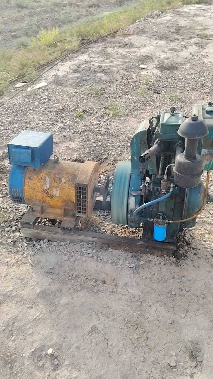 دويز للبيع ملف سبعه ونص مابيه نقص اي شيء مولد جاهز مكان بابل ***********
