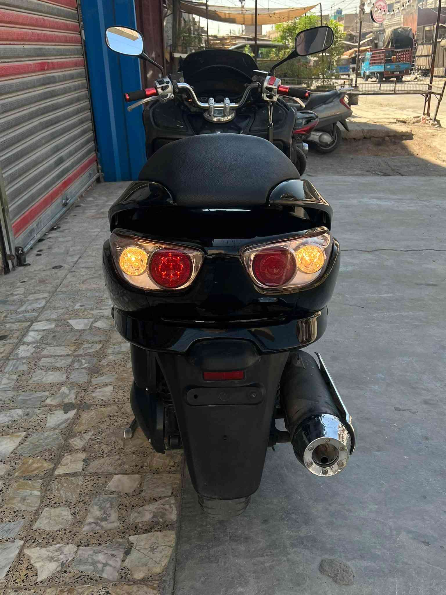 فورزه 0️⃣ 9️⃣ كرستال
جاهزه دراجه مابيهه نقص
شلعه ومعدل كهربائيات كلهه شغاله 
أوراق موجوده مكاني بغداد *********** 
السعر مليون و ١٥٠
