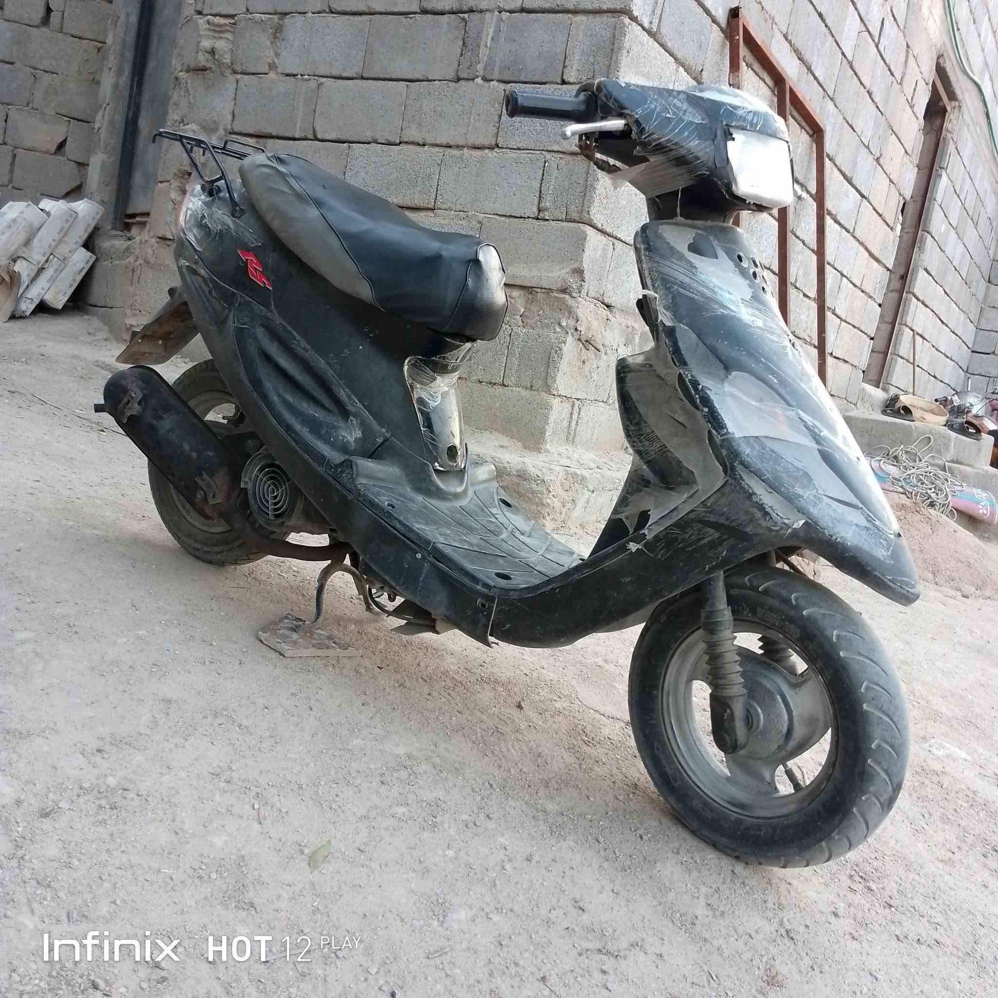 دراجه تسعه زروف ياماها للبيع دراجه نضيفه وحلوه دراجه قبل كم يوم جفتتهه تجفيت اصلي بوشه اصليه دراجه كامله كفراتهه نضاف العنوان كرمه علي شراي يتصل ***********
