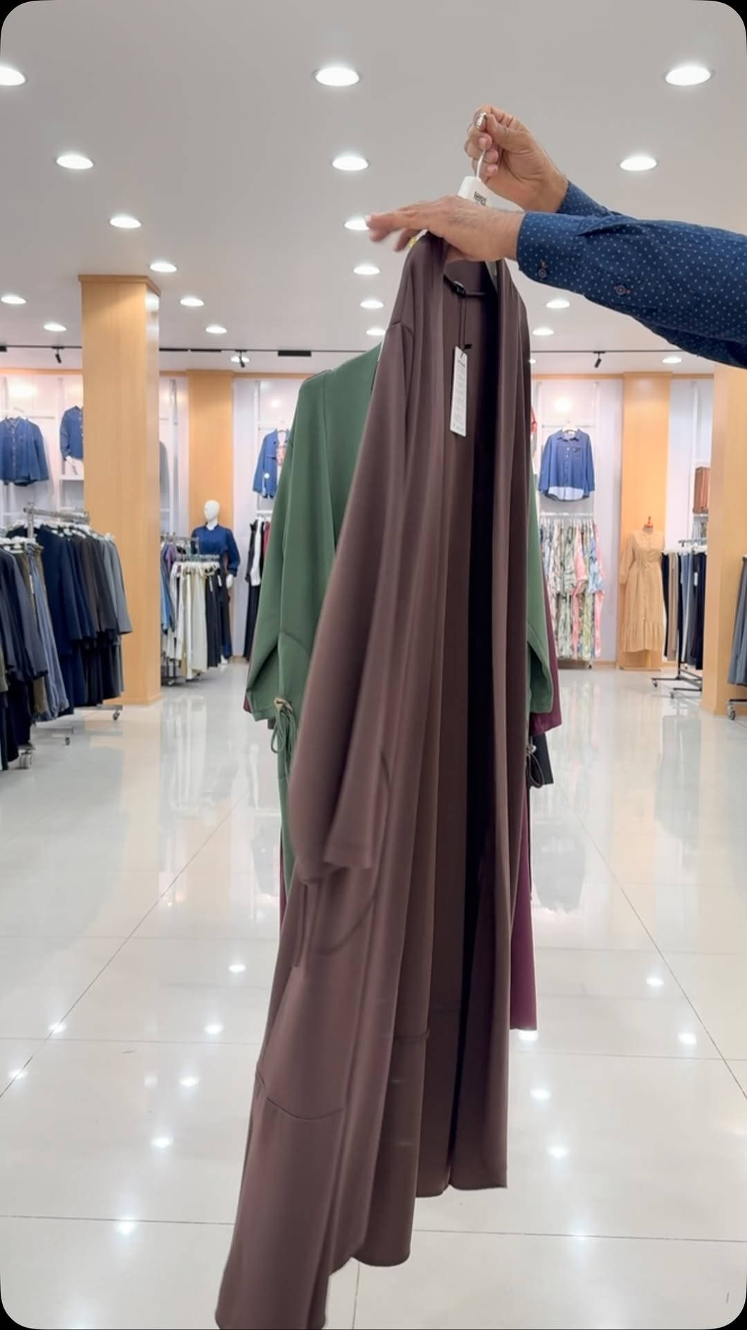 اويشو بهاري • مقاس ٤٤-٥٨ • طول ١٢٥سم