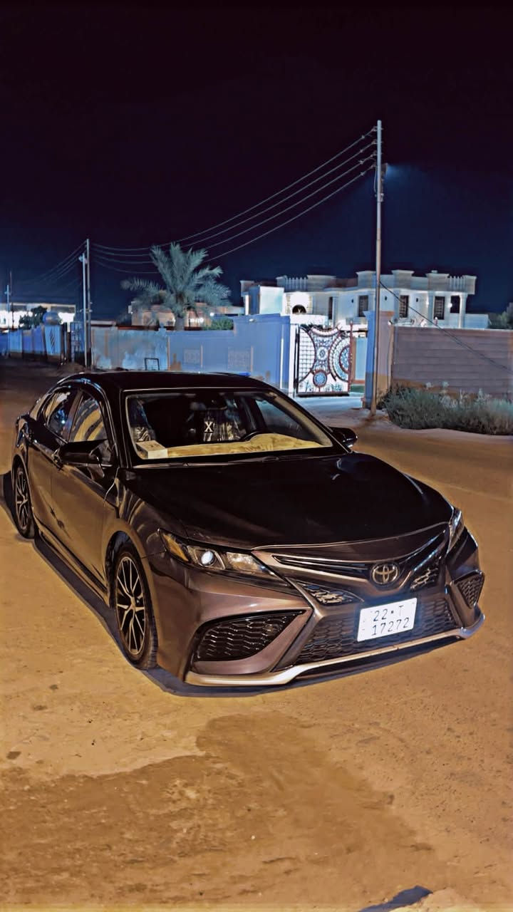 كامري موديل 2023se رقم اربيل سياره نضيفه جدا.   حادثها جاملغ امامي وكلير حافه بنيد يعني فقط كلير ما مضروب  السياره ماشيه ٩٥ km 
السياره  كاعده وحلوه ورزنه وناعمه ما ناقصها كلشي كامله لاخير 
مكانها الرمادي الحبانيه حصيبه الشرقيه 
ايربكات كلها سليمه
السعر ٢١٠ 
***********
