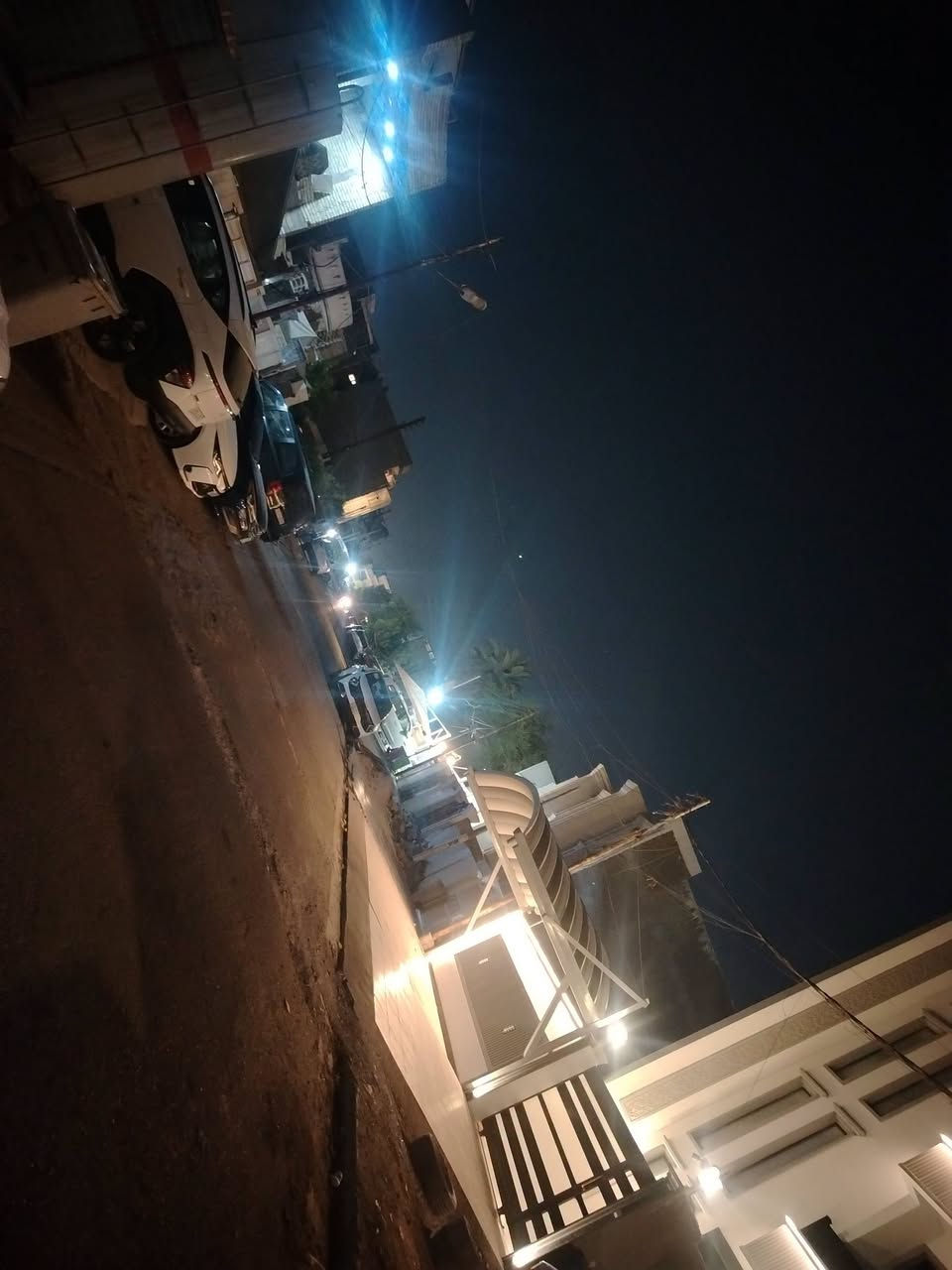 بيت طابو صرف للبيع سعر قطعة أرض العامرية حي الاقتصادين شارع السفارات موقع تجاري مميز بصف الشارع العام المساحة 310 متر
وإجهة 10 نزال ٣١ سعر المتر مليونين و600 سعر مناسب للاستفسار واتساب ***********
