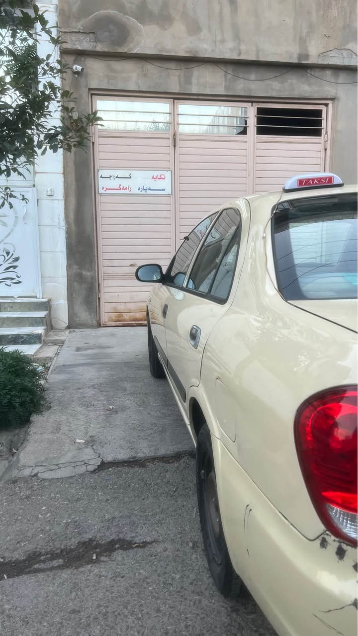 سەنی تەکسی ٢٠١٢ بۆ فڕۆشتن 
گێر ئادی  
نرخی ١٠٠ گەڵایە 
*********** السليمانية, العراق
