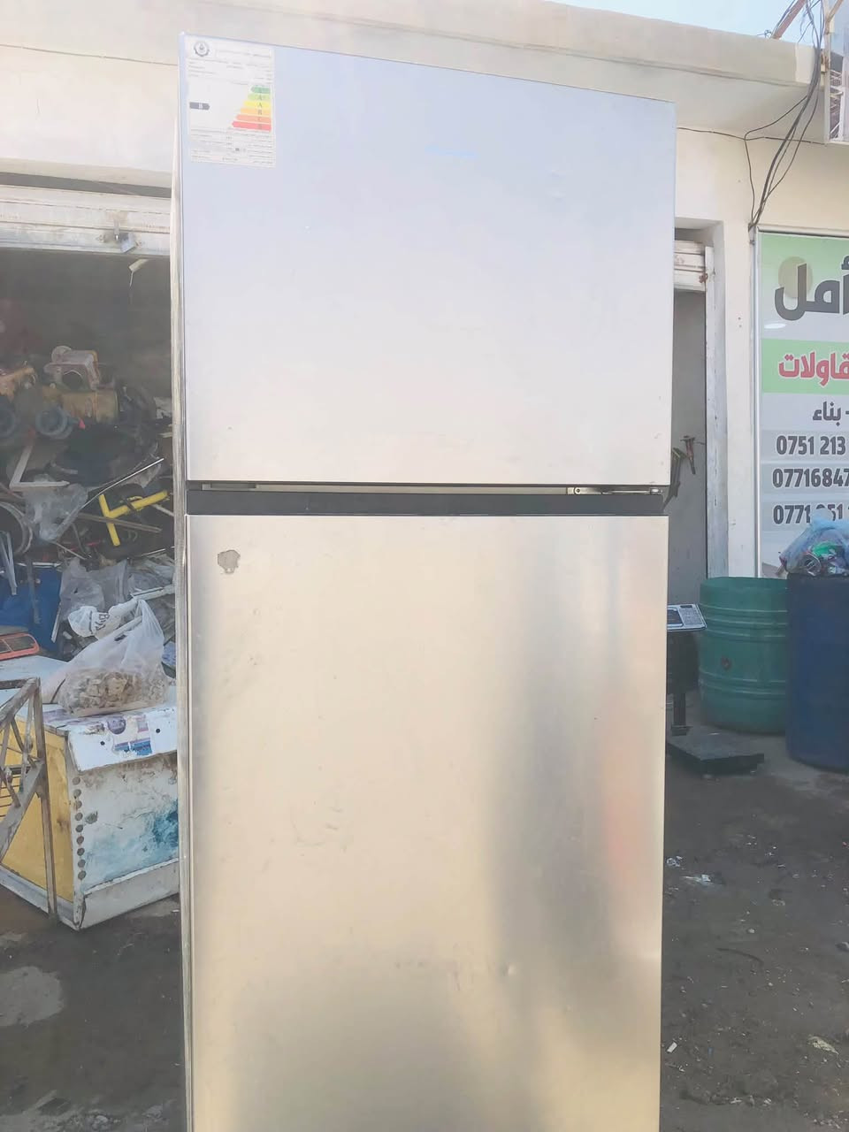 السلام عليكم ثلاجه اخو الجديد شغاله بس يعوزها تصليح ابيعها فحم سعرها 60 بيها مجال بسيط حك جيتك عنواني يارمجه الشماليه مقابل جامع نداء الرحمن 
  
متواجد واتساب فقط  مراسله ***********
