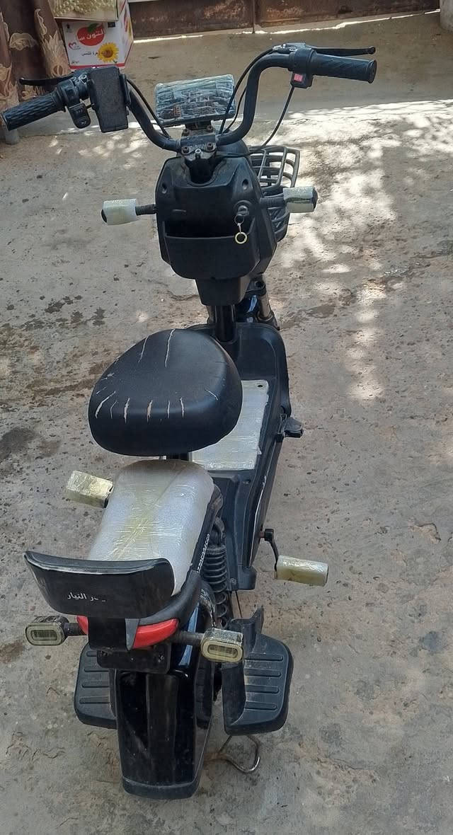 دراجه شحن للبيع
المحموديه حي المرتظى
بطارياتها هابطه نظافه 90 بل ميه
اليريدها يتصل على..
***********
