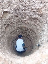 يوجد كادر حفر خزانات تعديل بيوت فرش حصوو تصعيد رمل ابلوك سمنت تصعيد سي...