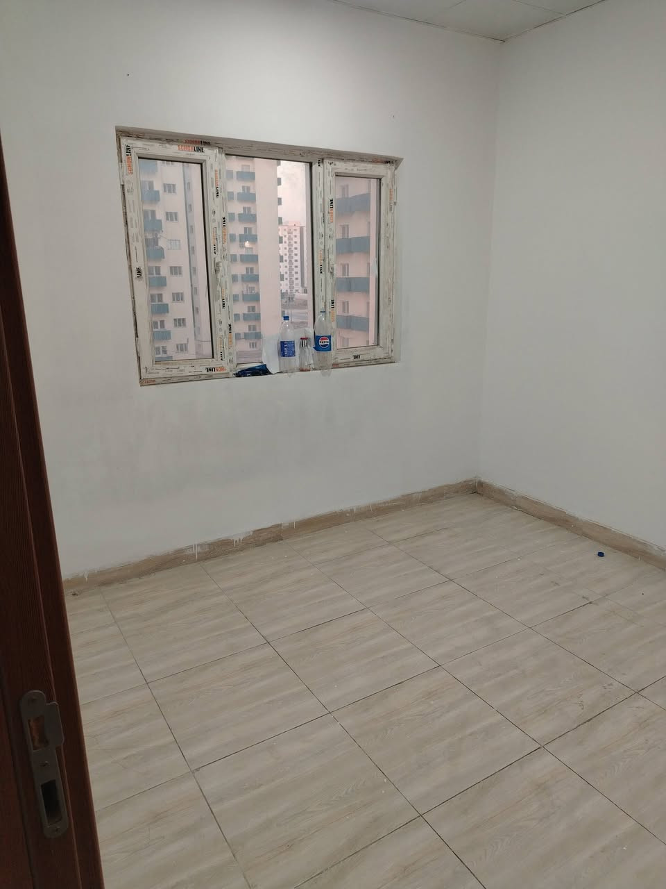 السلام عليكم

شقة للايجار c30 الطابق الثالث
السعر ٤٥٠

للاستفسار الاتصال على الرقم
***********
