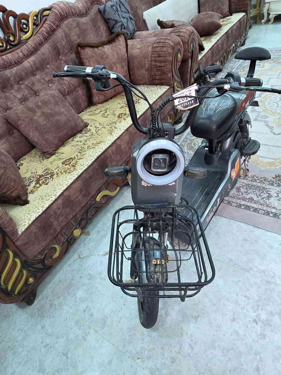 دراجه شحن • حجم ١٤ • بطاريات ٤