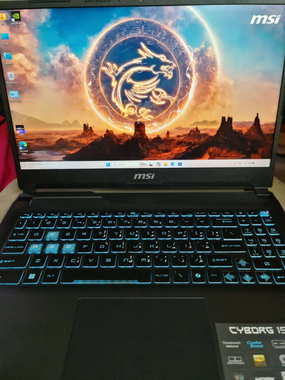 السلام عليكم
لابتوب احترافي من msi فئه السايبورغ الاحترافي 
نضافه جدا عاليه استخدام قليل صحه بطاريه ٩٢% مضمون من الخلل
العتاد كالاتي 
شاشه ١٥ انش معدل تحديث 144hz 
معالج متقدم من انتل Core i7-13650H جيل ثالث عشر
كرت شاشه منفصل احترافي من
انفيديا RTX 3050 سعه الكرت 6GB يعني حاله حال 3060 
رامات نوع DDR5 سعه 16GB سرعه 5200/MHZ 
هارد 512M.2 قابلات للتطوير كلاهم 
سعر الجديد ماله حاليا اكثر من مليون و ٣٥٠ الف 
السعر المطلوب ٨٨٠ الف فقط 
بغداد قرب البياع تواصل***********

