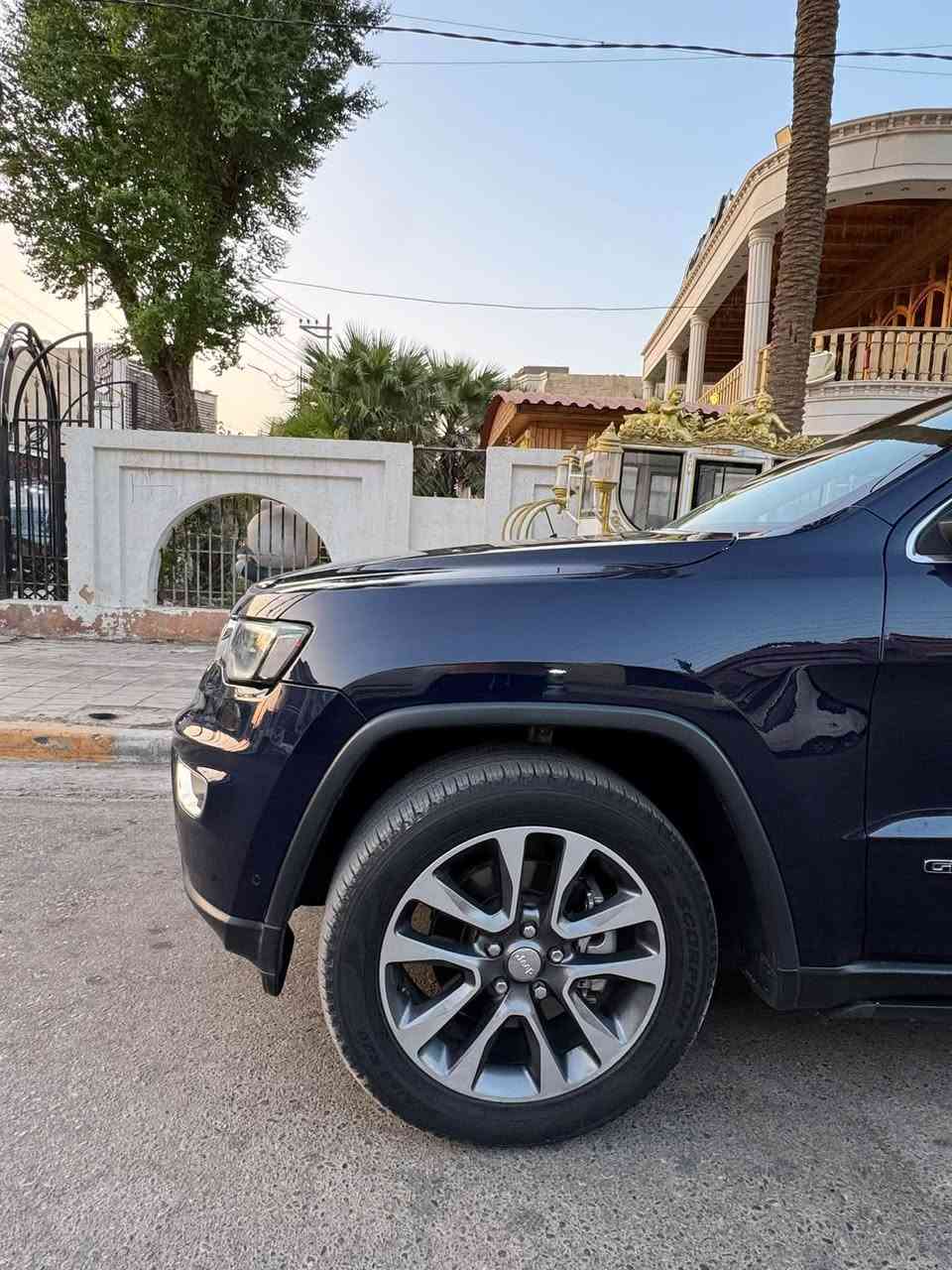 السلام عليكم
جيب ليمتد بلاص موديل 2018 وكالة هارلم كفاله عامه جديده لوك بعدها على وضع الشركه 

اللون ازرق 

رقم اربيل وكاله او  تحويل 

فول مواصفات ١/١   لمتدد بلاص  خليجي 3 شاشات 

نظام التوفف الذاتي

نظام اطفاء المحرك وتشغيله اوتو

حجم المحرك 3600

فور ويل 4/4 ماوس  

دبل سلايت بانوراما 

تشغيل عن بعد 

شاشه جبيره 

شفتات ستيرن 

جنطه كهربائي شفط 

دبل كزوز خلفي 

حساسات اماميه + خلفية 

سستم صوت 12 سماعة 

دمامي خلفي بلصندوك

اوتو بارك مساعد اصطفاف

قطعتين تبريد ثلج 

كشن خزن ميموري 3 وضعيات

مقاعد جلد اصليه  بيجي  

كهرباء (تدفئة+تبريد) 

كشن خلفية تدفئه

تدفئه بلاستيرن 

سيدي بلجكمجه  مع ريموتن تحكم بلشاشه 

مري  شفط 

مري قلاب ويه ال R

يدات ستيل اصل 

الداخل صاج ملكي   

نظام_خرائط(نظام ملاحة)_Navigatio

كامرة خلفية دوارة اصلية

استيرن كهرباء +  تدفئة

فول تحكم استيرن (جهتين امامي + جهتين خلفي) 

ناقل حركة ٨ نمر

نظام سبورت s

نضام اقتصادي

مري _جانبي_تدفئة مرايا_جانبية_حساسة_للضباب_تعمل_

تلقائياً + اشارة بالمري 

لايت عدسة زينون يصعد وينزل ويه الستيرن 

كشافات

زراكات لايت   

ماشيه 100km 

دبل هوك امامي

دهن جديد سيرفز صيانه شركة موبر 

للاتصال 

*********** 

السعر 240
