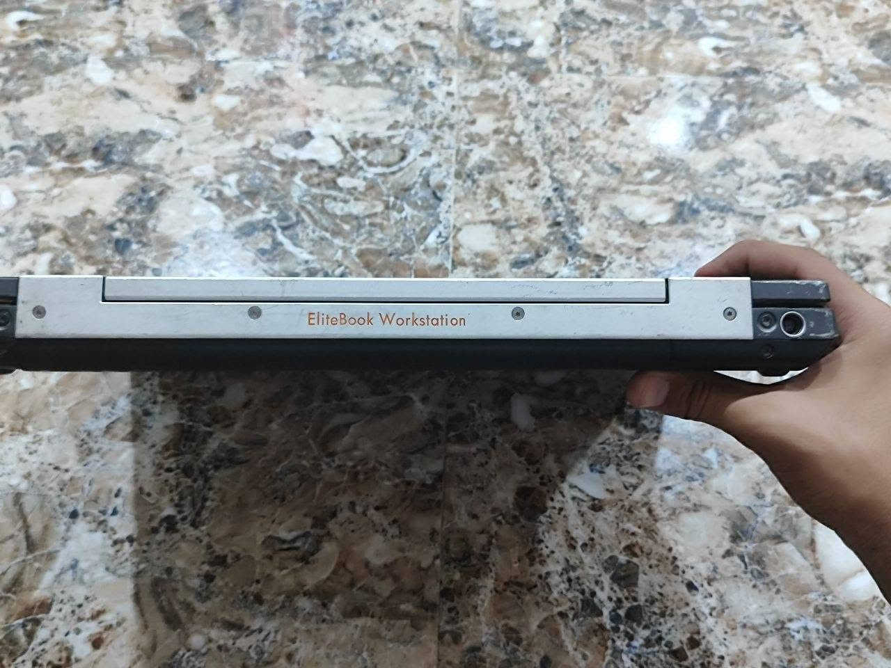 لابتوب hp للبيع
المعالج ci7 الجيل الثاني 
هارد 500 hdd. رام 8 
شاشه حجم كبير 15 
كيبورد عربي انكليزي وارقام وكامراه وصوت مرتب
مناسبه للدراسه والتصفح 
وياها جنطه و شاحنه 135 واط 
مكاني بغداد ***********

نص مكتوب في الصور:
- Voice boost
- Ambient mode
- Annotations
- Subtitles/CC
- Off
- Sleep timer
- Playback speed
- Normal
- Quality
- 2160p 4K
- Control Panel > System and Security > System View basic information about your computer Windows edition Windows 10 Education © Microsoft Corporation. All rights reserved. System Processor: Intel(R) Core(TM) i7-2620M CPU @ 2.70GHz 2.70 GHz Installed memory (RAM): 8.00 GB System type: 64-bit Operating System, x64-based processor Pen and Touch: No Pen or Touch Input is available for this Display Computer name, domain, and workgroup settings Computer name: DESKTOP-LEDU2EK Full computer name: DESKTOP-LEDU2EK Computer description: Workgroup: WORKGROUP Windows activation Windows is not activated. Read the Microsoft Software License Terms Product ID: 00328-00000-00000-AA309