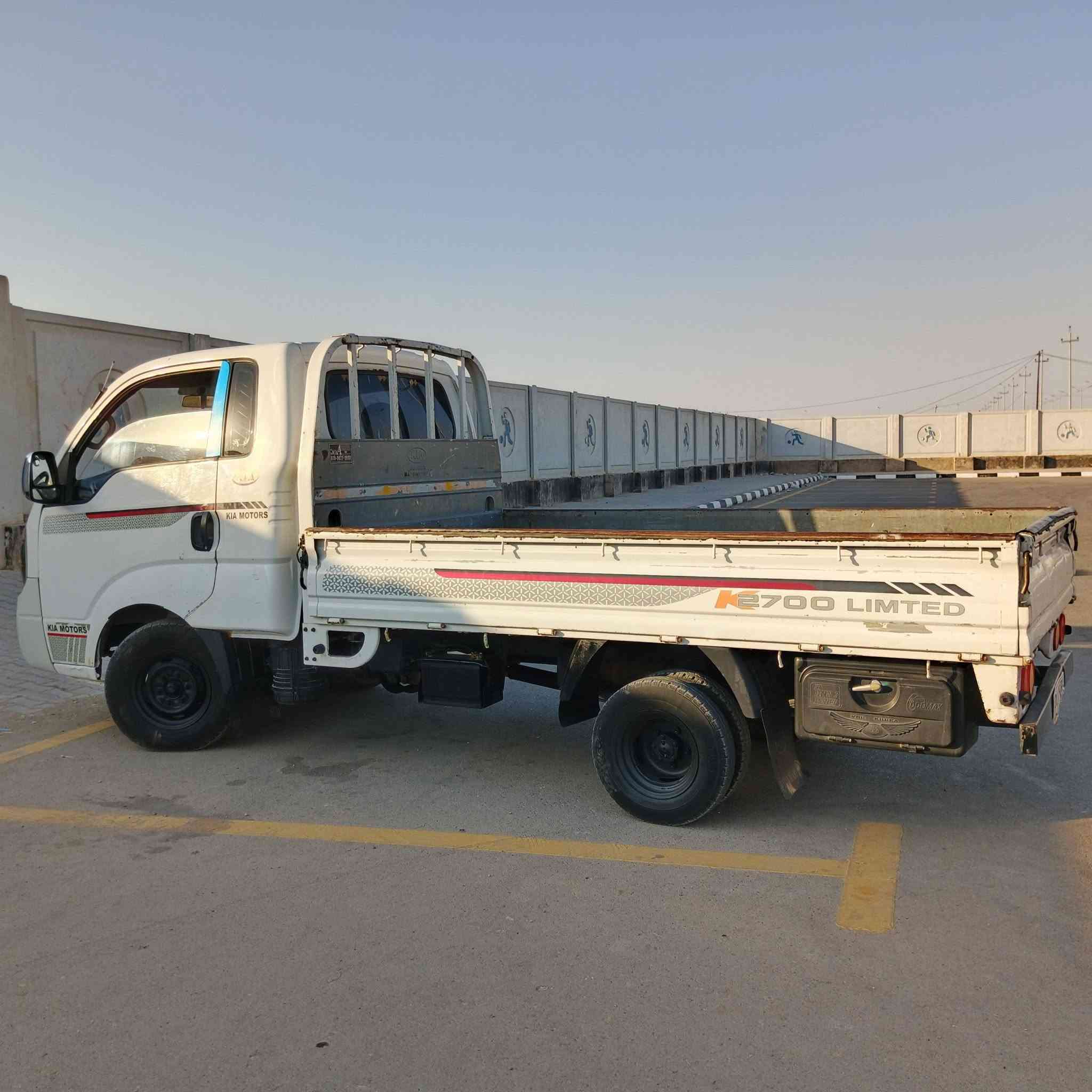 السلام عليكم كيا بنكو موديل 15 كير مكينه شاصي مكفول سياره بيها بخات صبغ مكان السياره كوت شيخ سعد رقمها واسط باسمي تحويل ثاني يوم السعر 103 وبيها مجال اني مكلف بالنشر هذا رقم صاحبها *********** ما متواجد على الفيس
