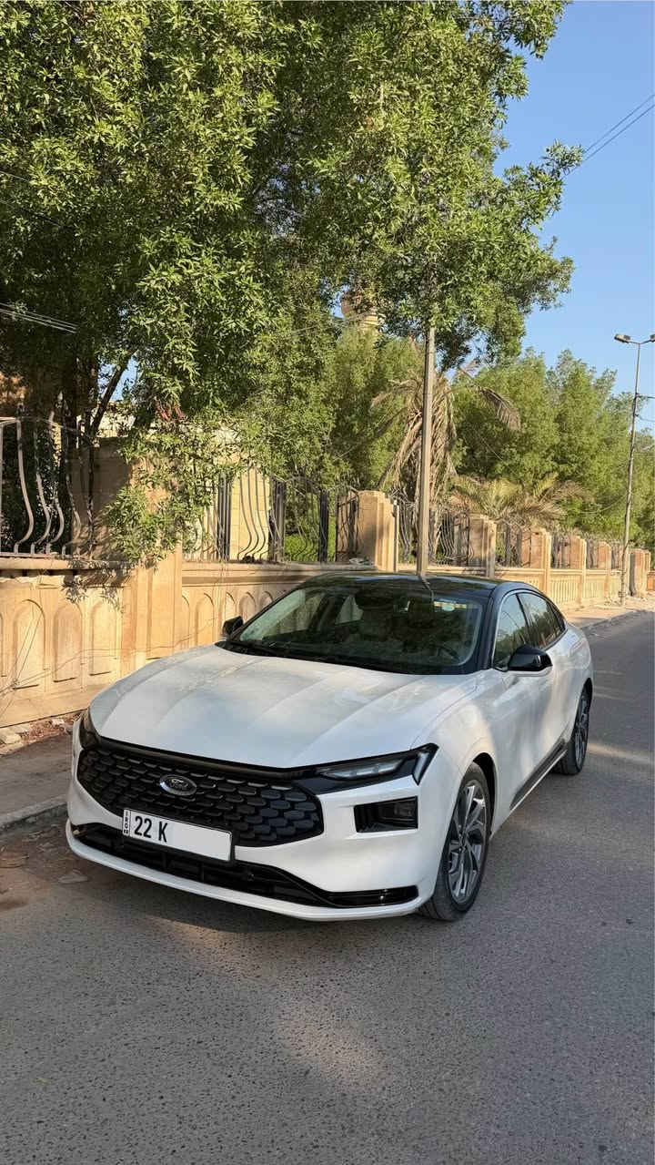 ٢٠٢٤ فورد تورس فئة تيتانيوم خليجي وكالة القاصد 
مواصفات السيارة 
* المحرك: 2.0L EcoBoost Turbo
* 4 سلندر
* القوة: 232 حصان.
* العزم: 382 Nm
* القير: أوتوماتيك 8 سرعات
* الدفع: أمامي FWD
* أوضاع القيادة: Normal / Sport / Eco
* خزان الوقود: 66 لتر
* ويل 19
* مقعد السائق كهربائي 10 اتجاهات
* مقعد الراكب الأمامي كهربائي 6 اتجاهات
* مكيف Dual Zone.
* إضاءة داخلية Ambient متعددة الألوان
* مرآة داخلية Auto-Dimming
* تشغيل ودخول بدون مفتاح
* نظام SYNC 4.
* Apple CarPlay.
* Android Auto.
* شاشة عدادات رقمية 8 إنش
* حساسات امامية وخلفية
* نظام النقطة العمياء 
* مانع الاصطدام الامامي
* مثبت سرعة تفاعلي 
* المحافظة على المسار
* سقف بانورامي 

حادث السيارة
- pdr ربع الجاملغ الامامي وحافة البنيد وصبغ على كد المكان 
- pdr بالجاملغ الخلفي جهة الراكب بس زغير جداً والضربة صايرة بالدعامية الخلفية
-  ضربة خفيفة بالباب خلف السائق
السعر ٢٣٠ وبيها مجال 
للتواصل خاص او واتساب *********** كربلاء, العراق
