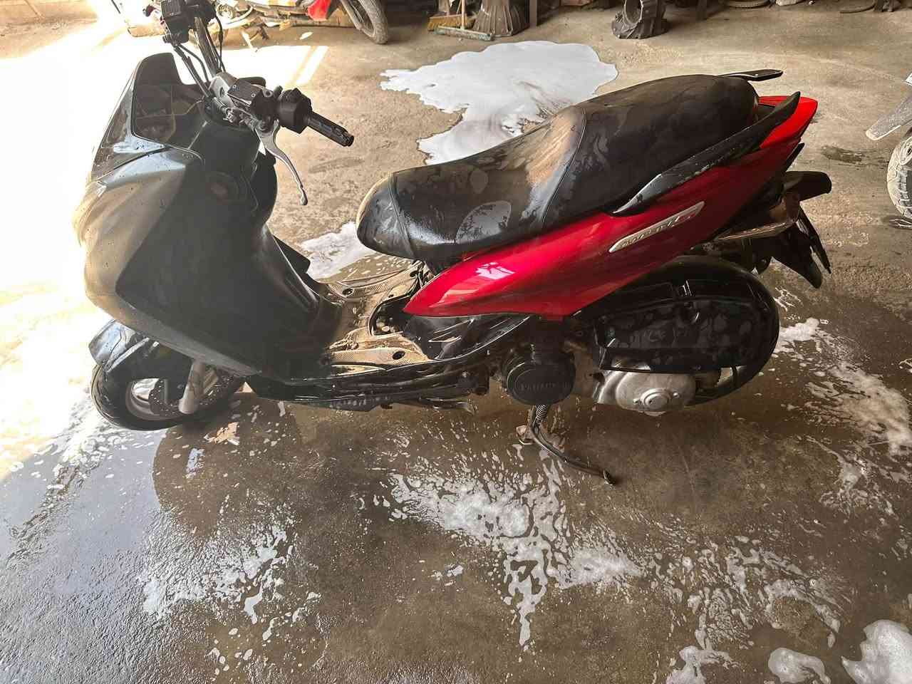 ماجسته اس للبيع شلعه تشك الكاع  بيه نقص كفرات شوفت عينك مكاني بغداد الدوره سعره 450 وبيه مجال 
***********
*********** واتساب
