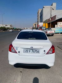نيسان صني هندي ٢٠٢٢ ماشية  ١٣٧ بيها باب خلف السائق تبديل اصلي مو اسود ...